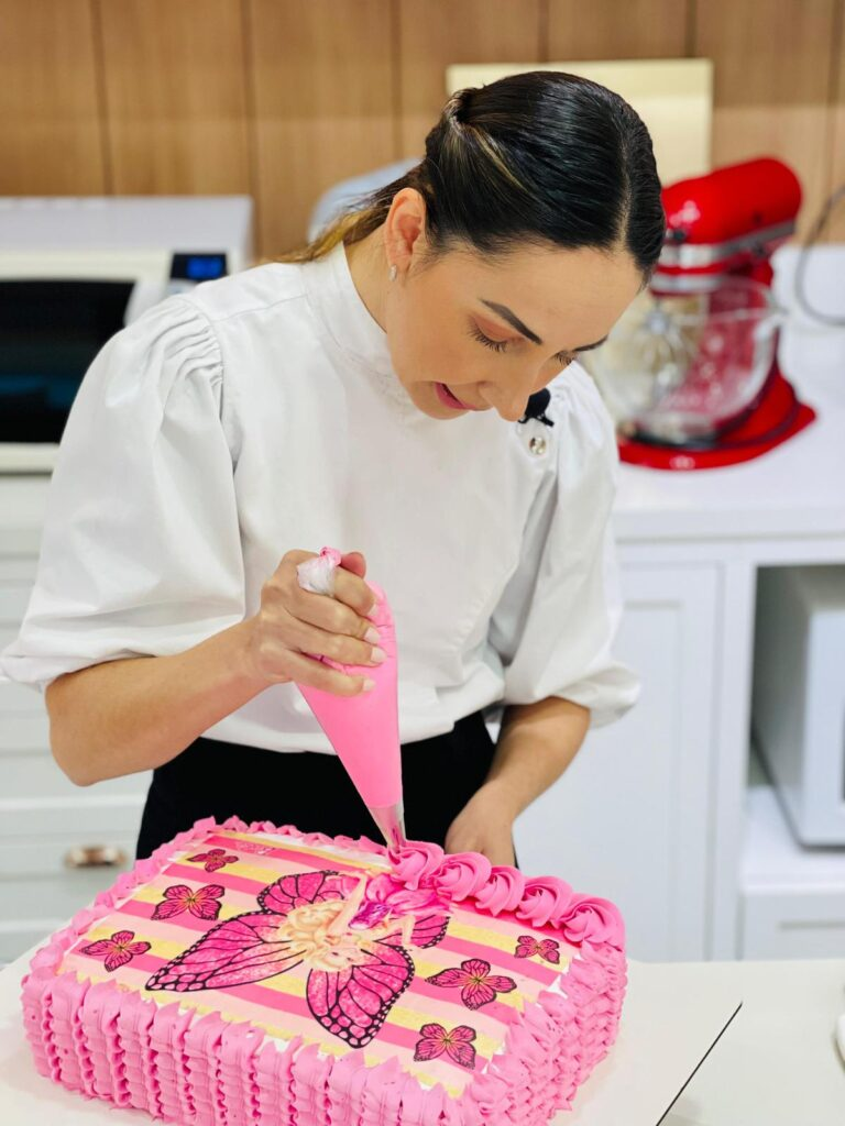 Baixe Agora o Curso de Confeitaria Completo: Escola de Bolo 4.0 – 4 em 1