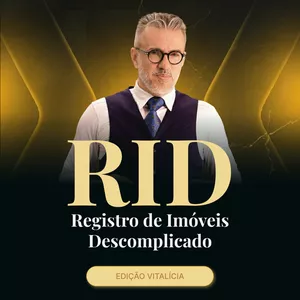 Professor Marcos Salomão teaching the Curso Registro de Imóveis Descomplicado (RID) to an engaged audience